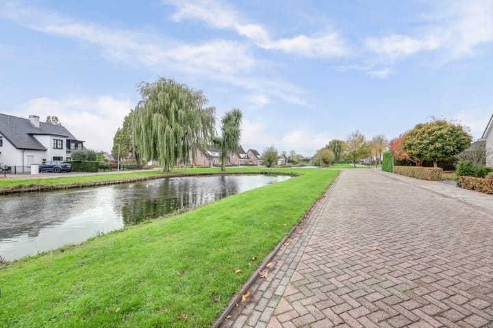 Photo 3 of Elzenstraat 11