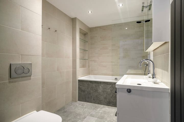 Photo 5 of Scharwoudestraat 69