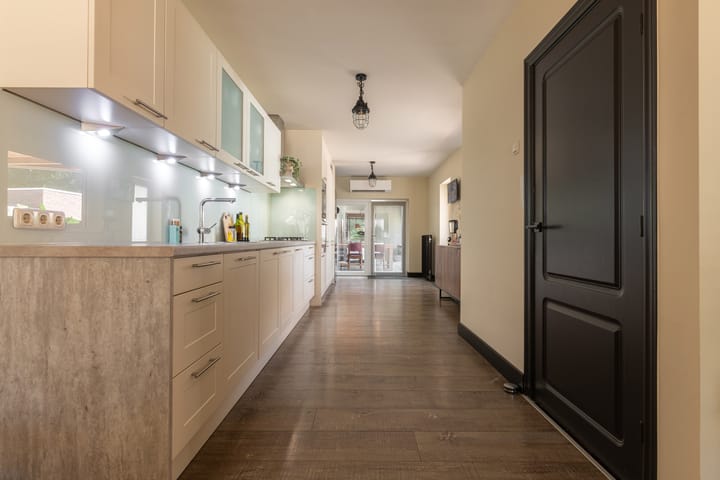 Photo 9 of Cornelisstraat 7