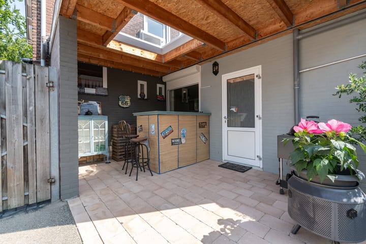 Photo 21 of Cornelisstraat 7