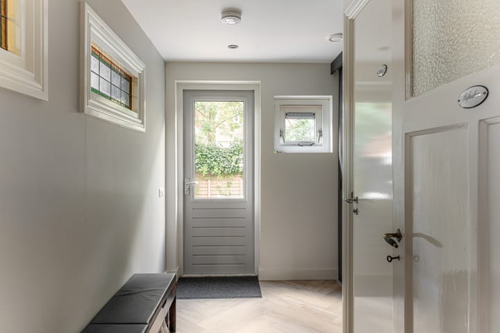 Photo 19 of van Maasdijkstraat 3