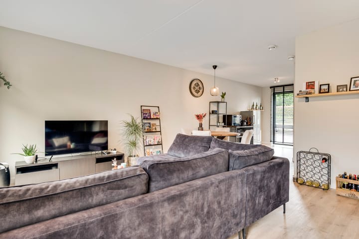 Photo 10 of Frans Strouxstraat 4-H