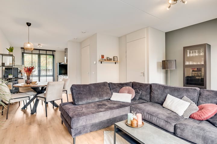 Photo 9 of Frans Strouxstraat 4-H