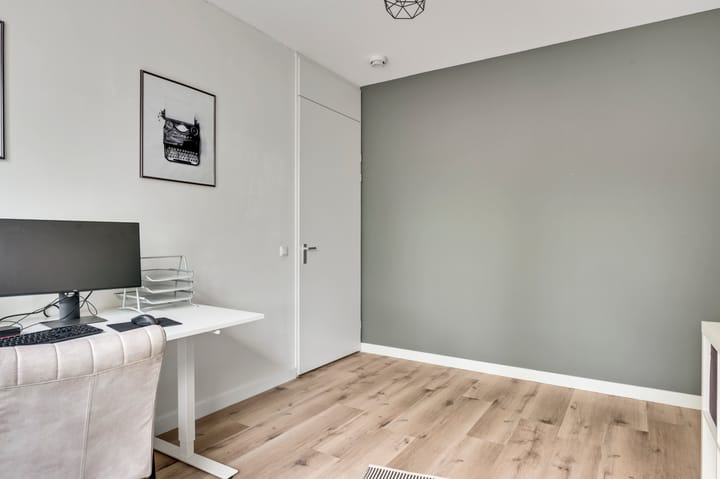 Photo 16 of Frans Strouxstraat 4-H