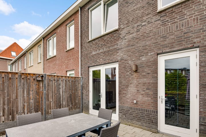 Photo 24 of Frans Strouxstraat 4-H