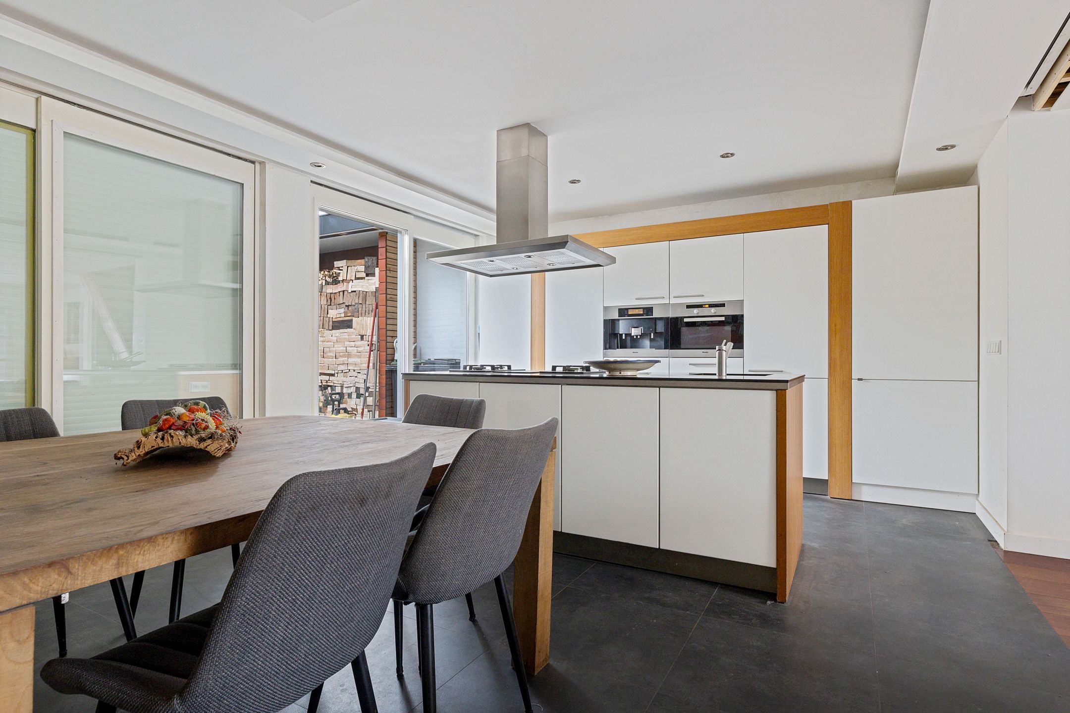 Photo 6 of Wilhelminastraat 13