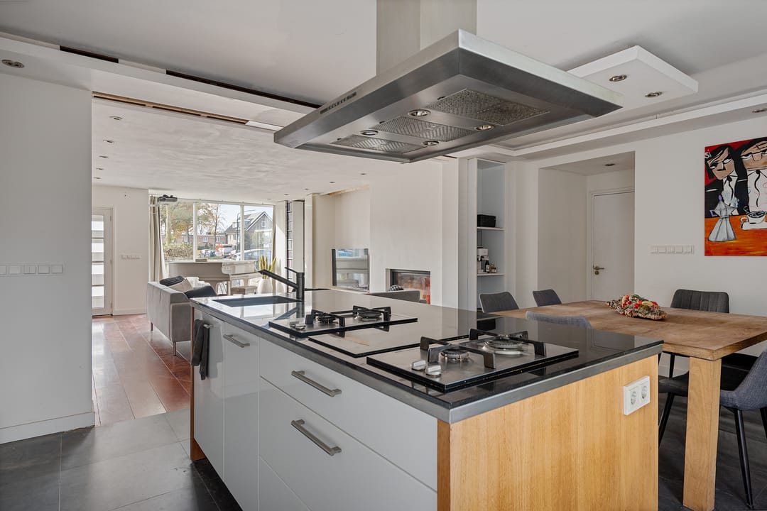 Photo 8 of Wilhelminastraat 13