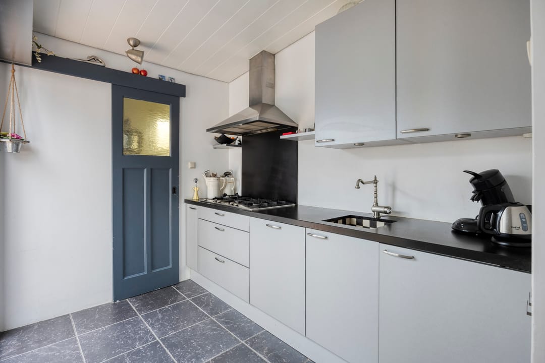 Photo 11 of Prins Hendrikstraat 17