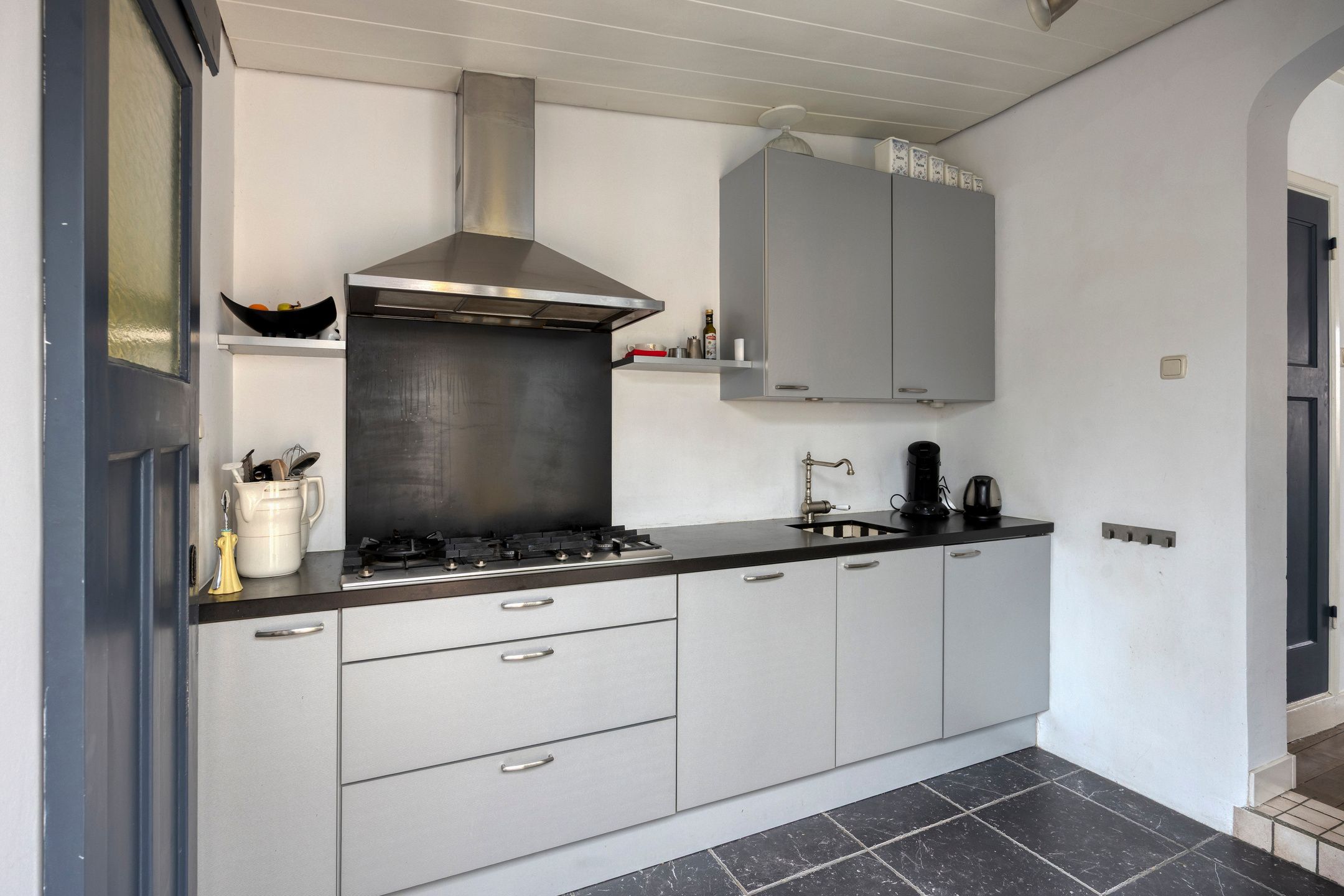 Photo 12 of Prins Hendrikstraat 17