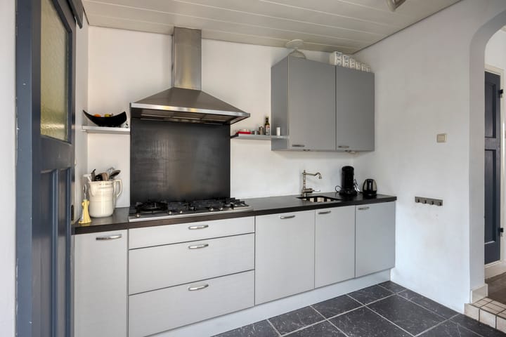 Photo 12 of Prins Hendrikstraat 17