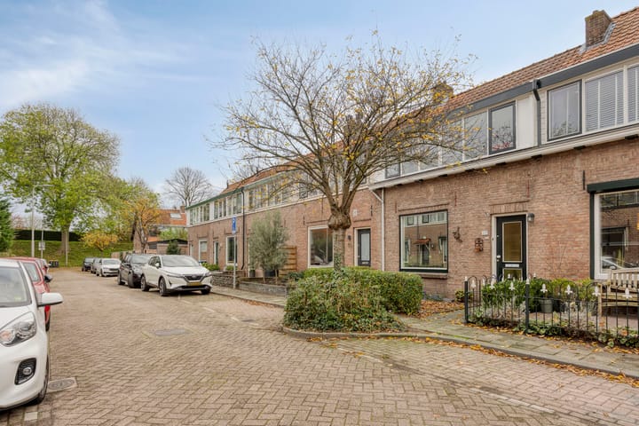 Photo 25 of Prins Hendrikstraat 17