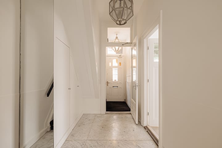 Photo 7 of Johannes Verhulststraat 163 Sous