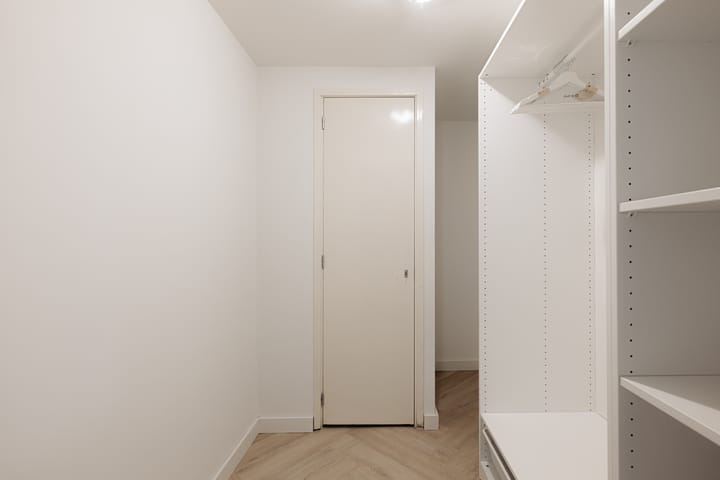 Photo 28 of Johannes Verhulststraat 163 Sous