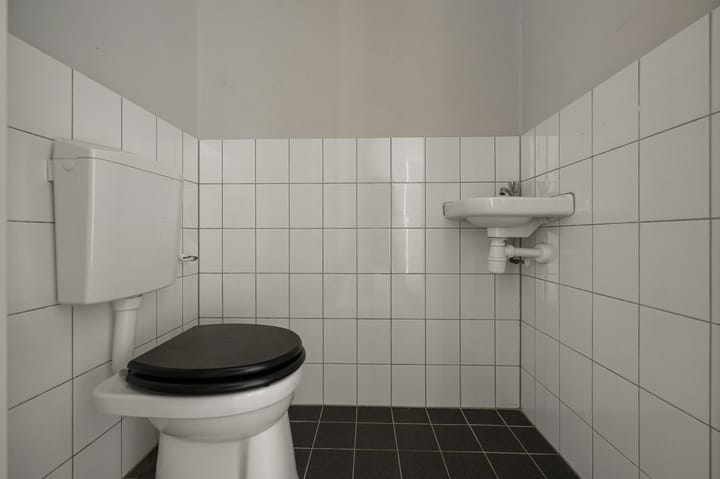 Photo 20 of Westzijde 213-F7