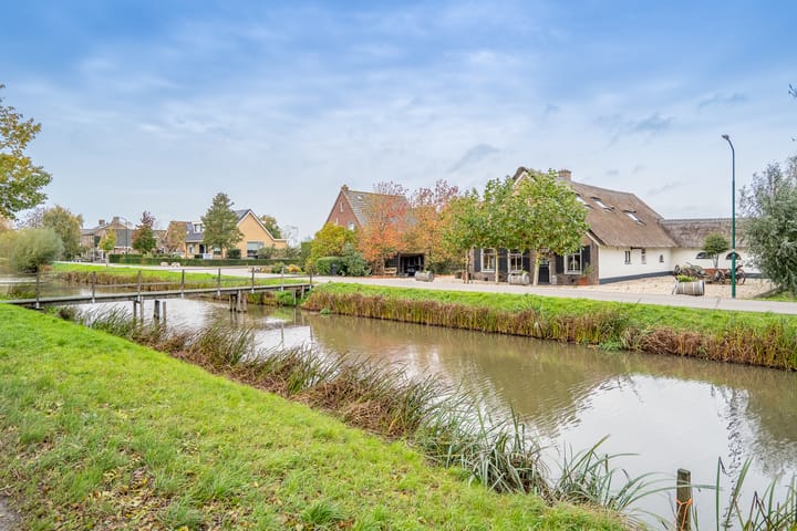 Photo 10 of Benedeneind NZ 384