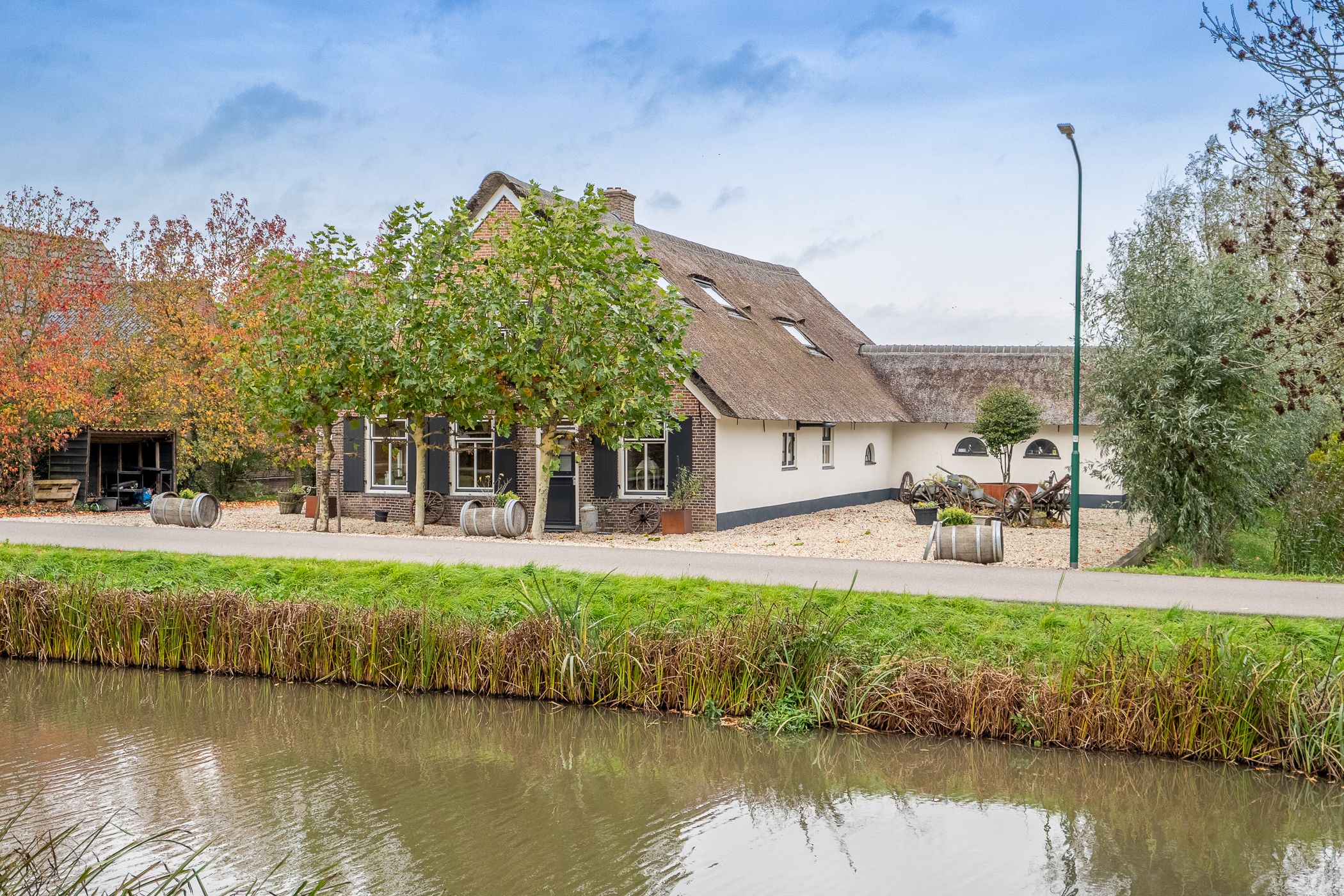 Foto 12 van Benedeneind NZ 384