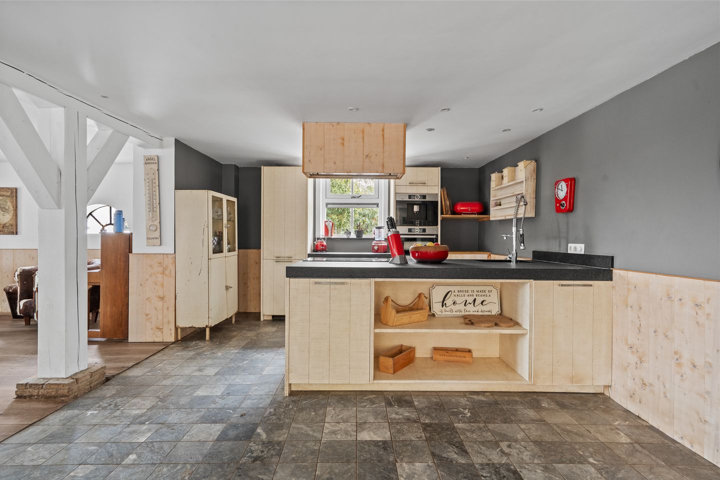 Foto 19 van Benedeneind NZ 384