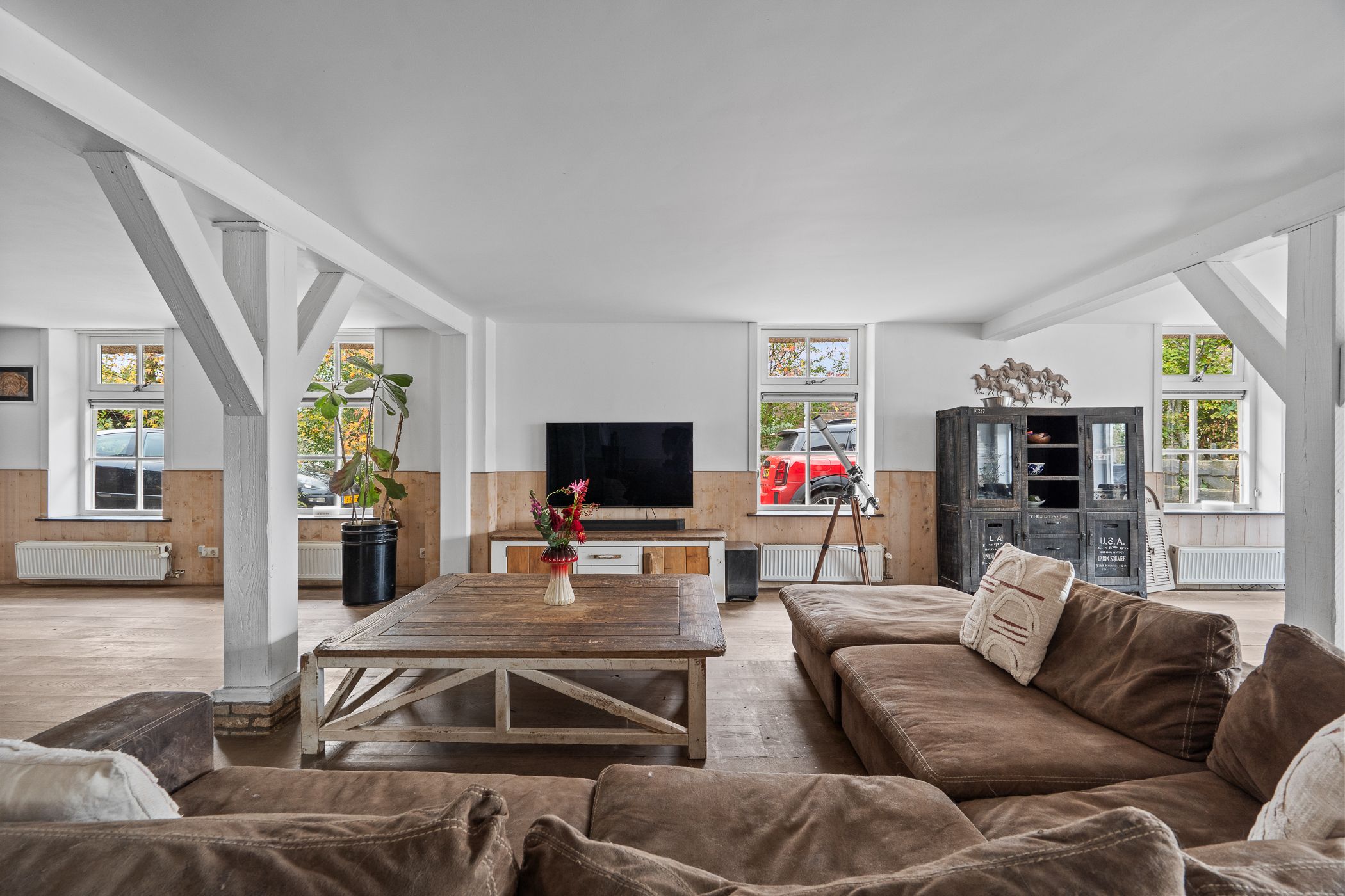 Foto 24 van Benedeneind NZ 384