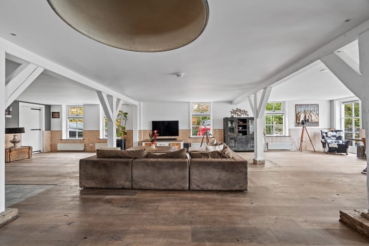 Photo 29 of Benedeneind NZ 384