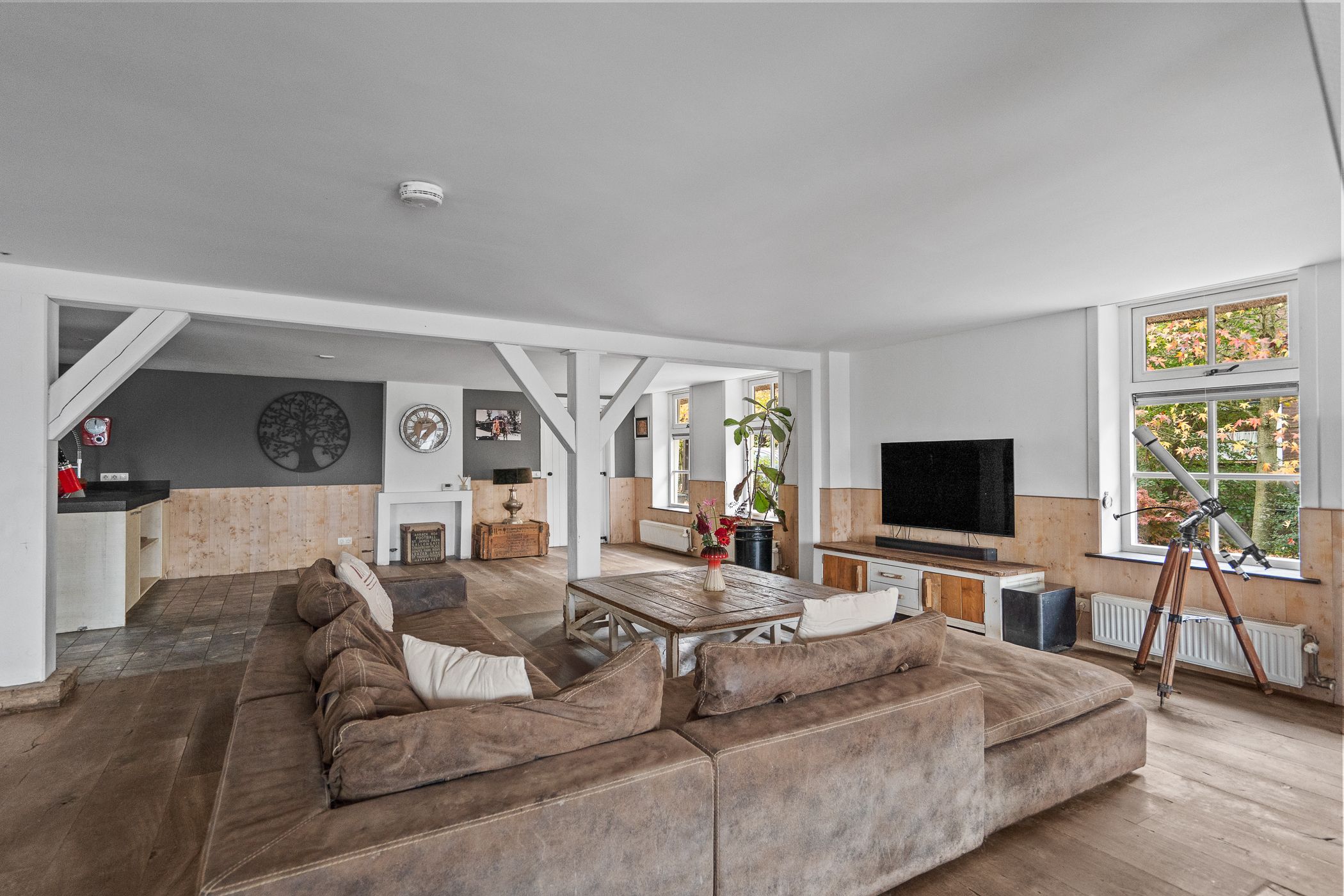 Foto 45 van Benedeneind NZ 384