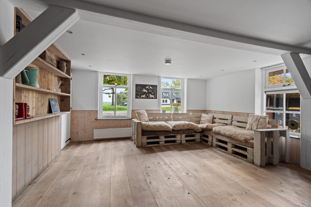 Foto 47 van Benedeneind NZ 384