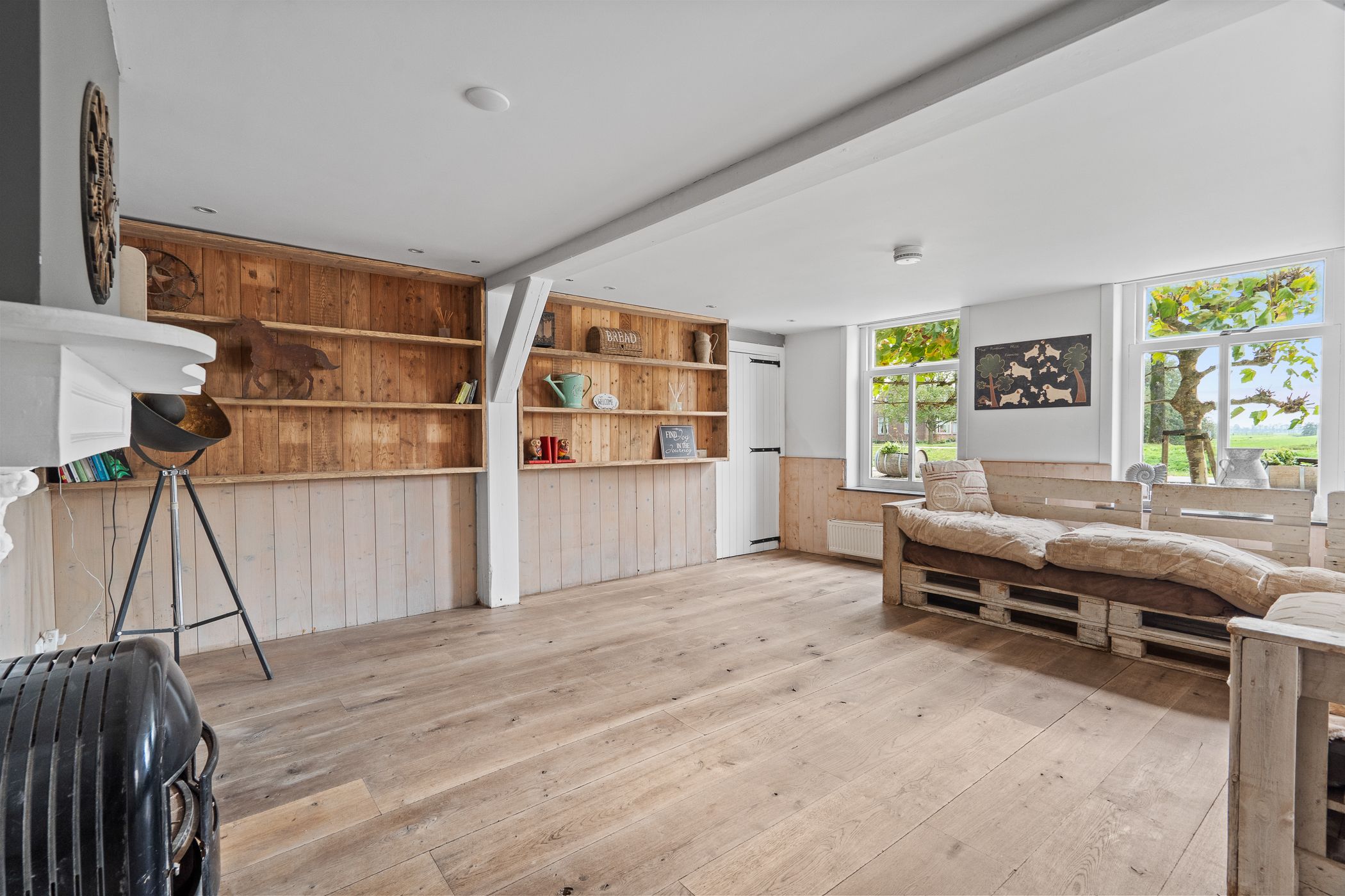 Foto 48 van Benedeneind NZ 384