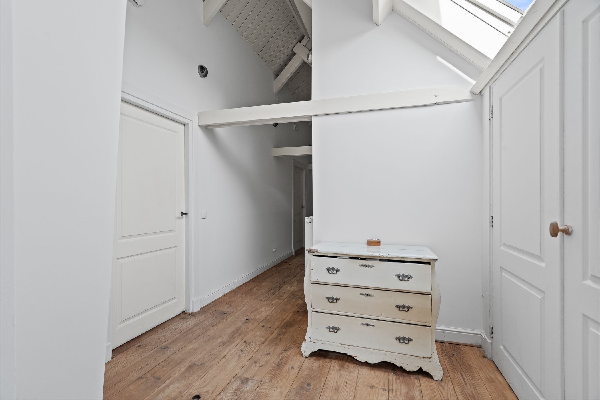 Foto 51 van Benedeneind NZ 384