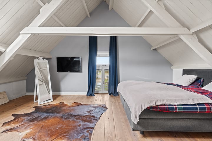 Photo 52 of Benedeneind NZ 384