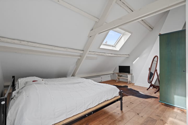 Photo 57 of Benedeneind NZ 384