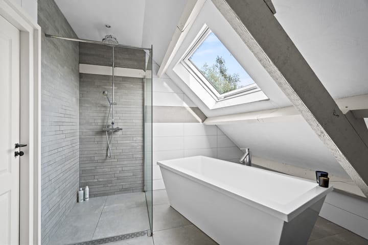 Photo 60 of Benedeneind NZ 384