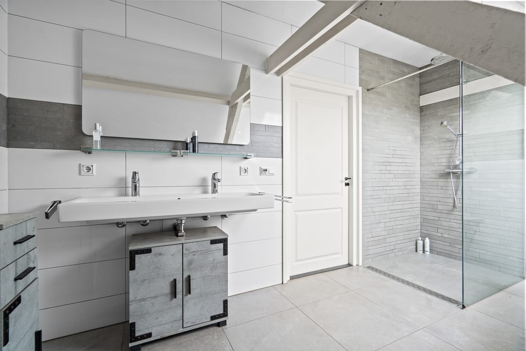 Foto 61 van Benedeneind NZ 384