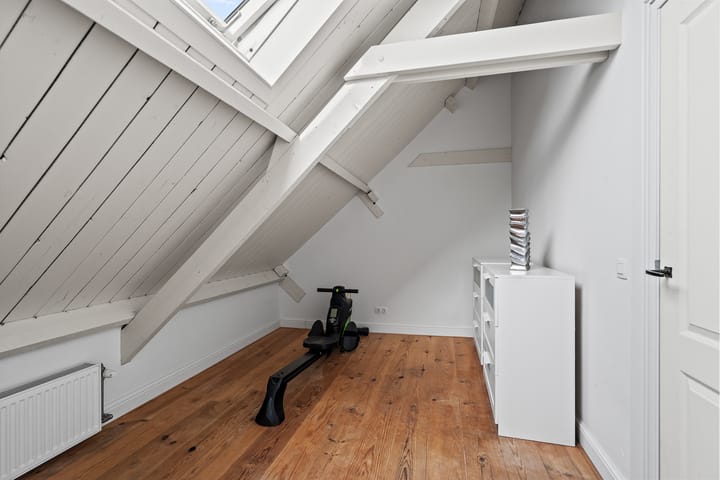 Photo 63 of Benedeneind NZ 384