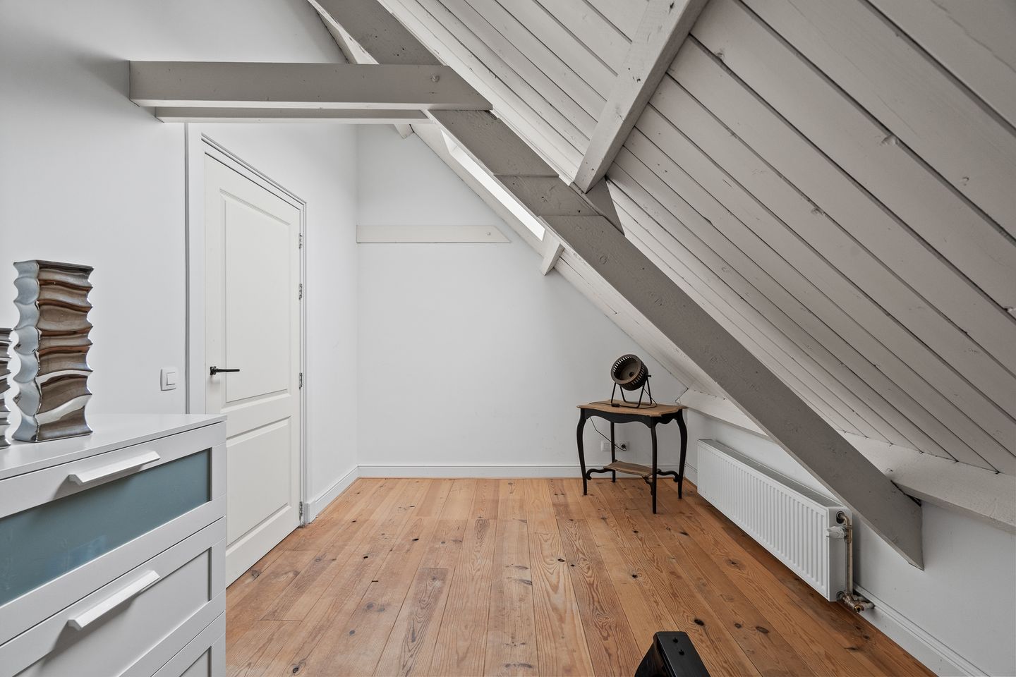 Foto 64 van Benedeneind NZ 384