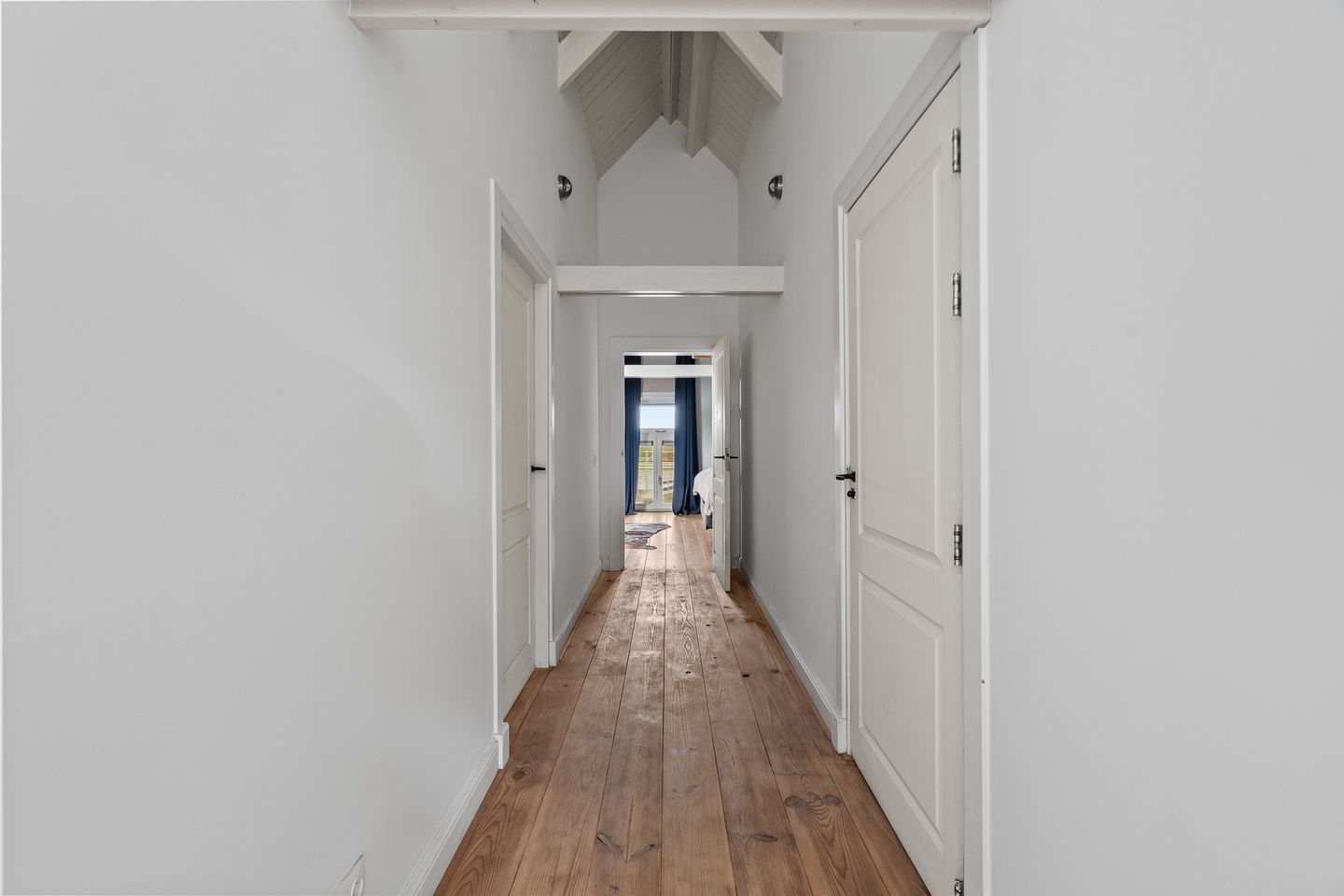 Foto 65 van Benedeneind NZ 384