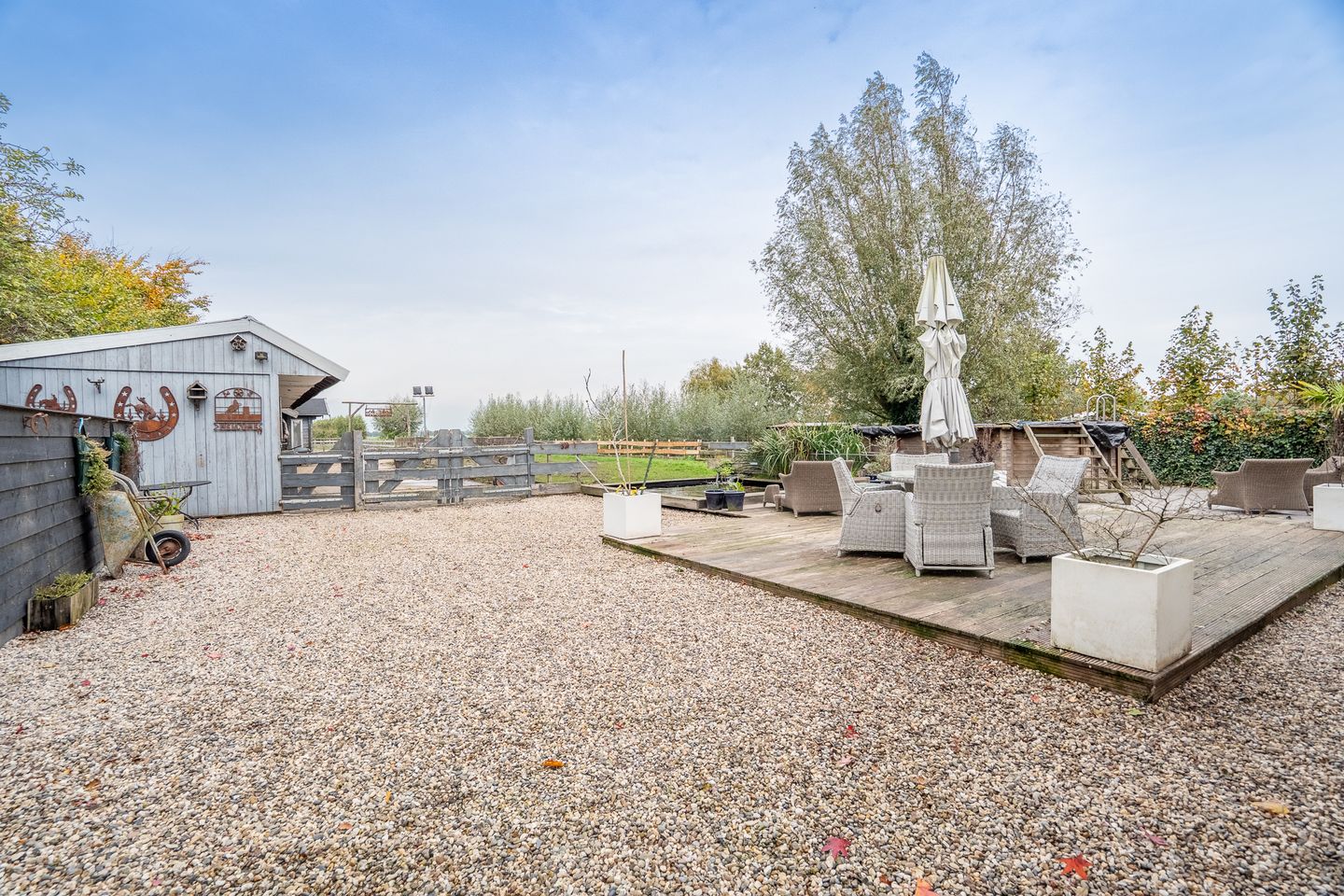 Foto 70 van Benedeneind NZ 384