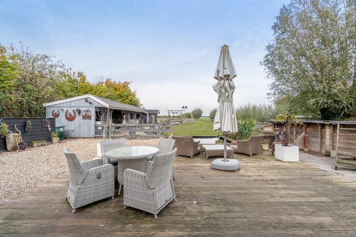 Photo 71 of Benedeneind NZ 384