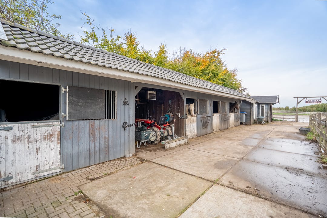 Foto 77 van Benedeneind NZ 384