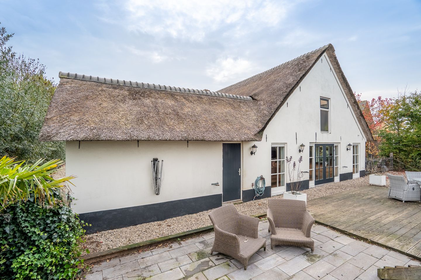 Foto 79 van Benedeneind NZ 384