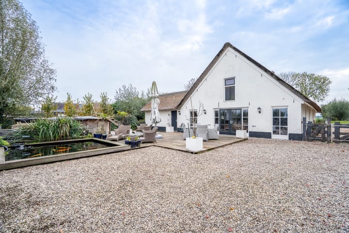 Photo 82 of Benedeneind NZ 384