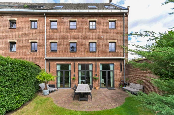 Foto 2 van Monseigneur Zwijsenstraat 2-C