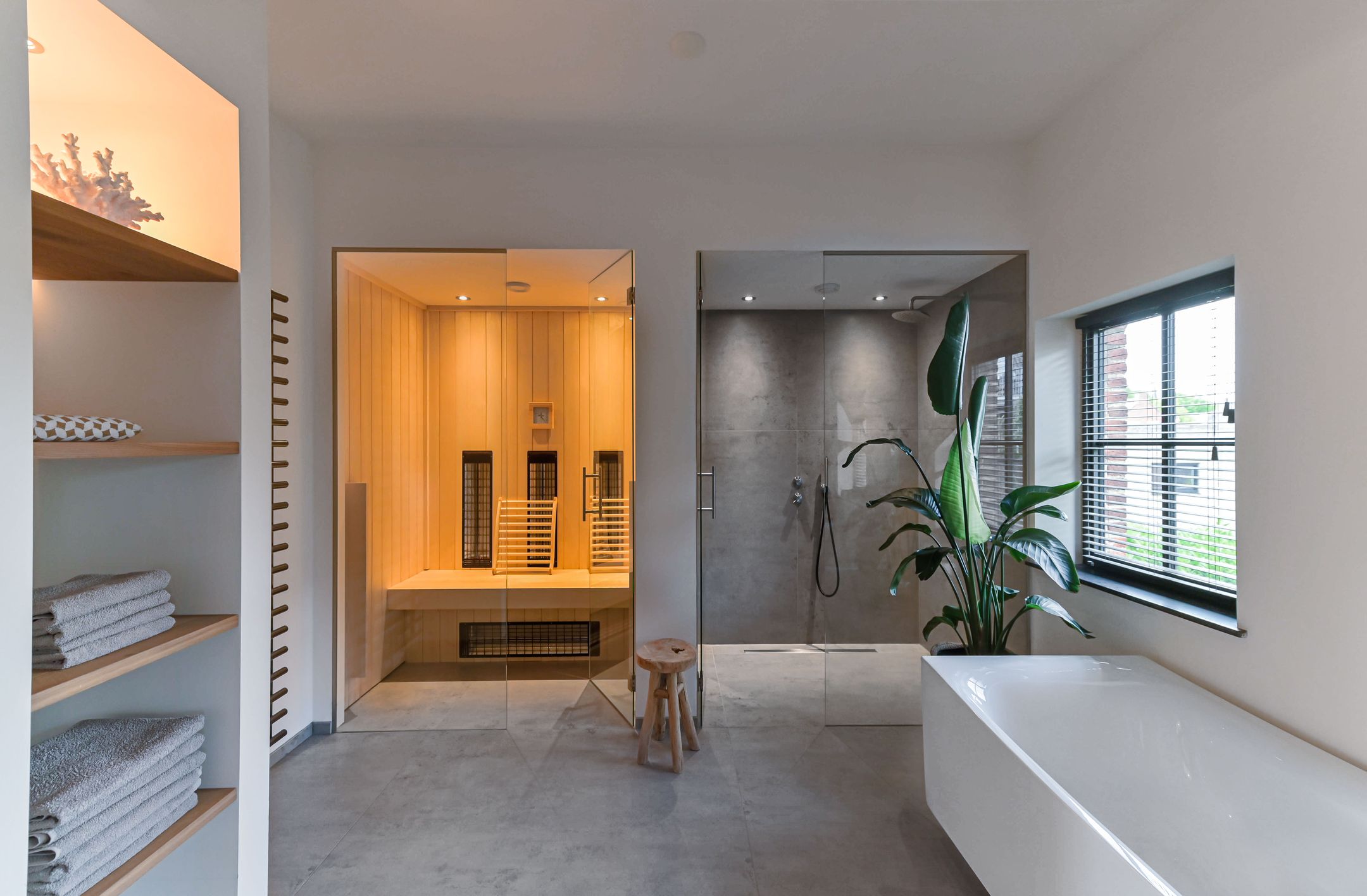 Photo 18 of Monseigneur Zwijsenstraat 2-C