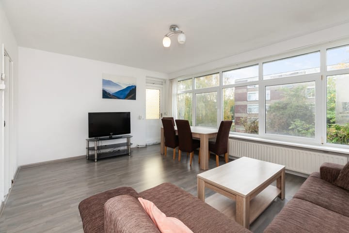 Photo 2 of Datheenstraat 225