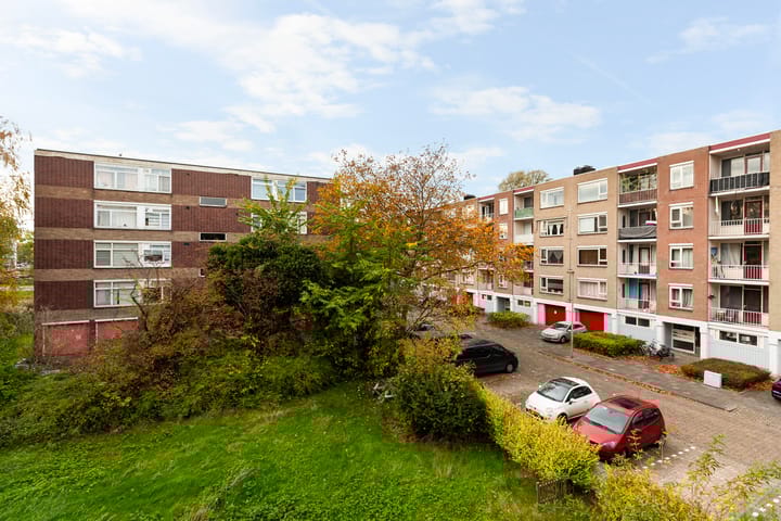 Photo 14 of Datheenstraat 225