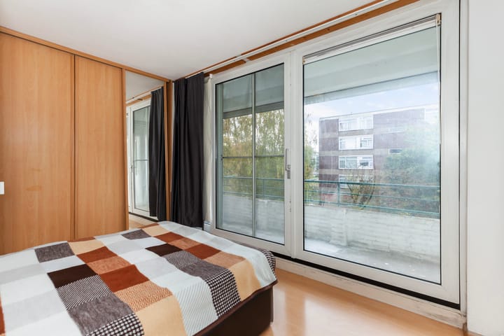 Photo 18 of Datheenstraat 225