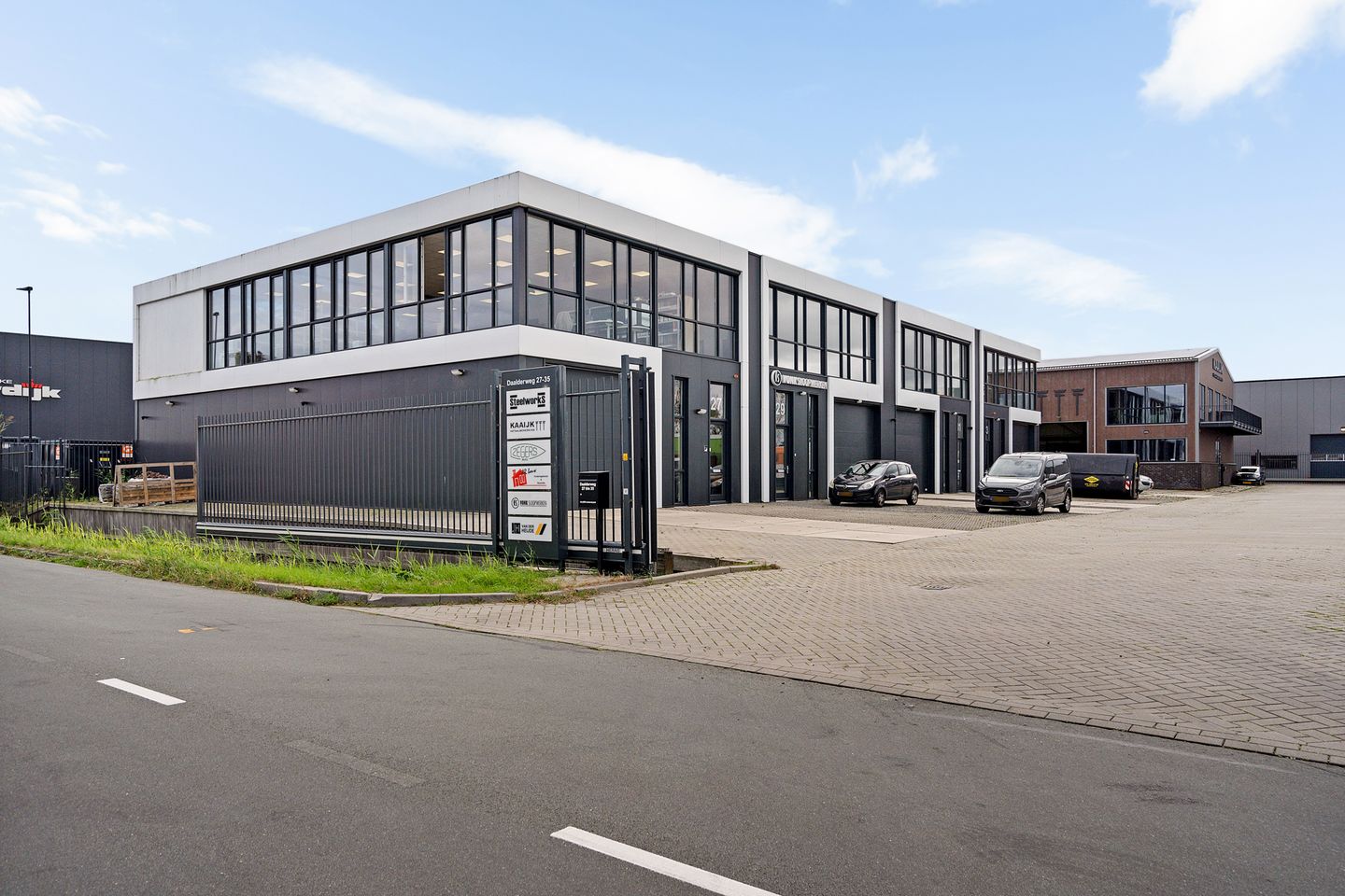 View photo 1 of Daalderweg 27