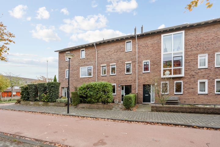 Foto 33 van Wim Sonneveldstraat 4