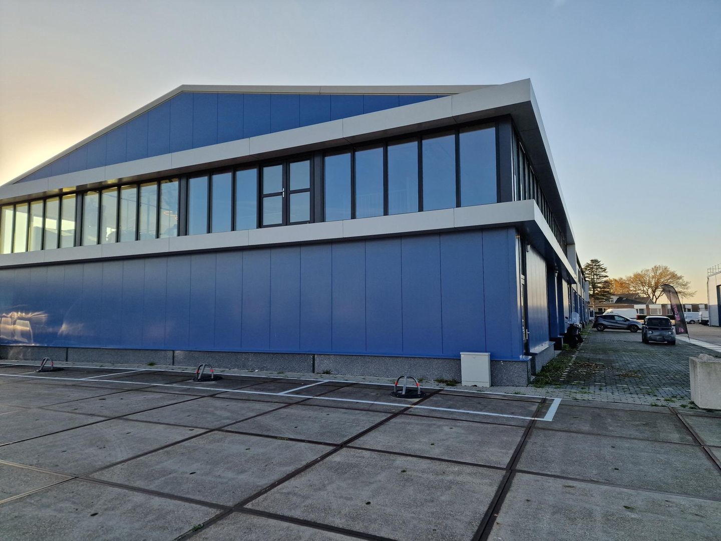 View photo 2 of Raasdorperweg 183-N