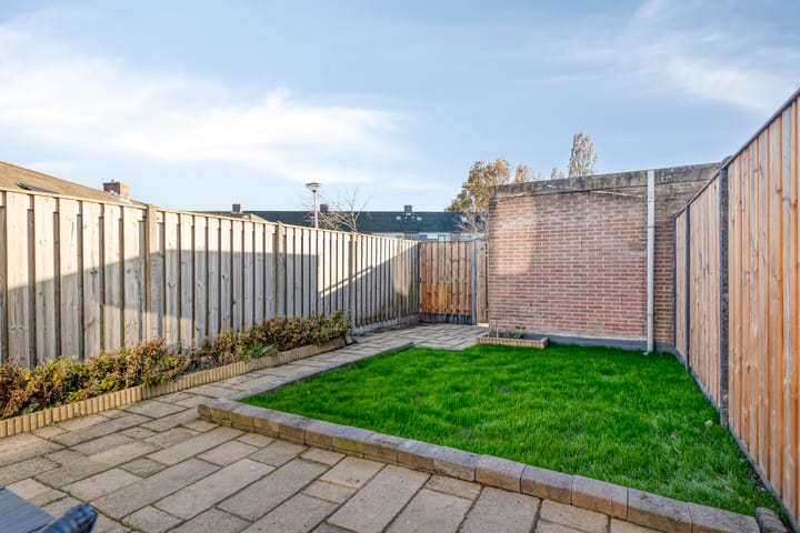 Photo 3 of P. van Anrooystraat 14