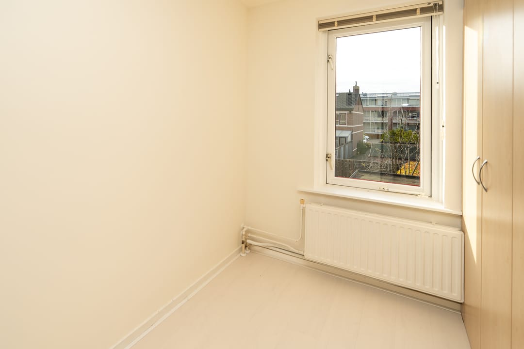 Photo 28 of Deken de Raetstraat 8