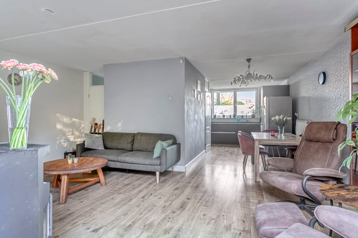 Foto 14 van Beloegastraat 12